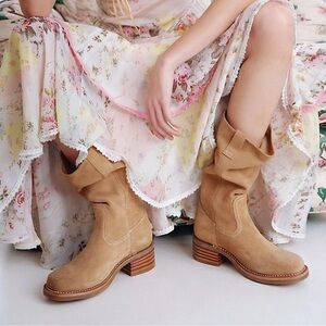 Frye Campus 12R Boots tan